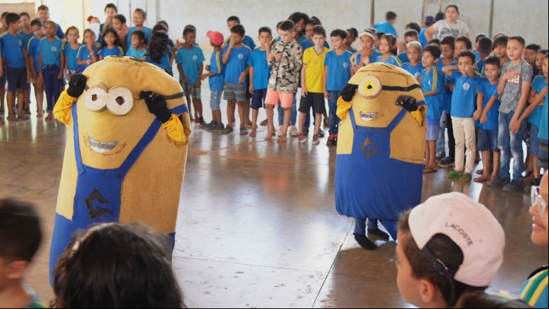 Escola Municipal...